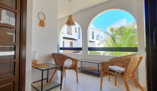 2 quarto Apartamento para venda em Playa de los Náufragos, Torrevieja com piscina - 179 000 € (Ref: 9872752)