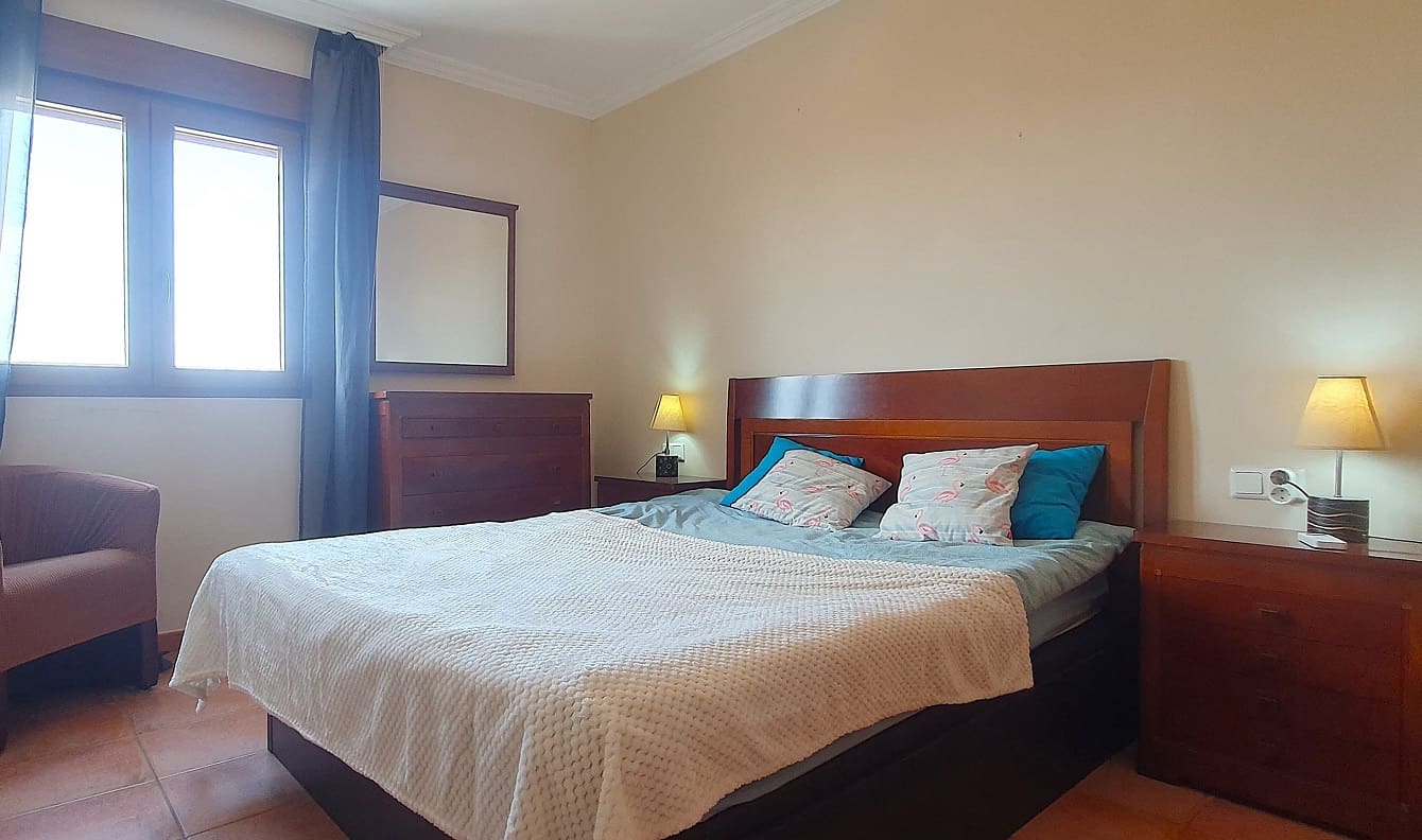 2 makuuhuone Huoneisto myytävänä paikassa Torrevieja mukana uima-altaan - 156 000 € (Ref: 9939044)