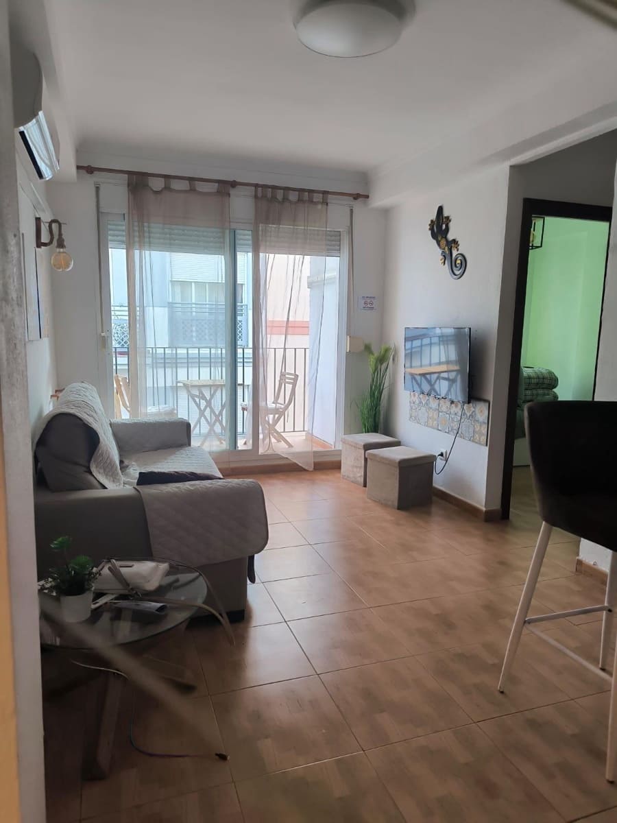 2 sovrum Lägenhet att hyra i Fuengirola - 900 € (Ref: 10062282)