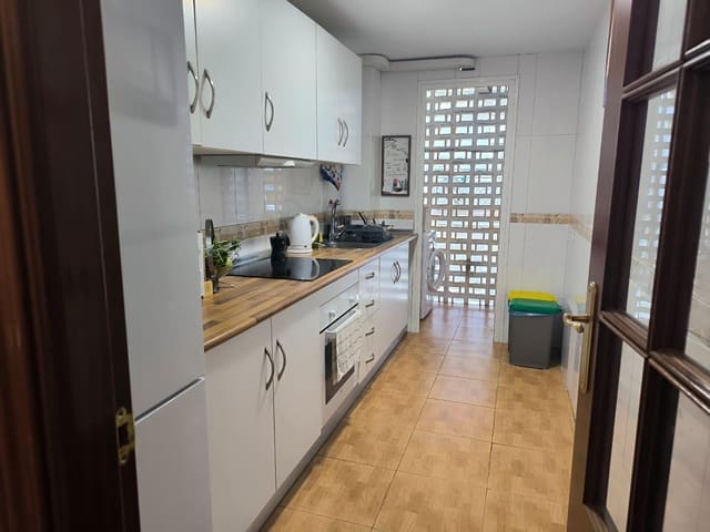 2 sovrum Lägenhet att hyra i Fuengirola - 900 € (Ref: 10062282)