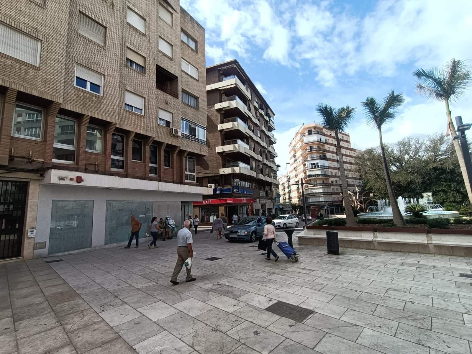 6 sypialnia Biuro do wynajęcia w Velez-Malaga - 1 500 € (Ref: 10081246)