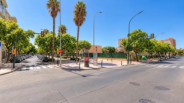 Erhverv til leje i Málaga by - € 8.000 (Ref: 10173976)