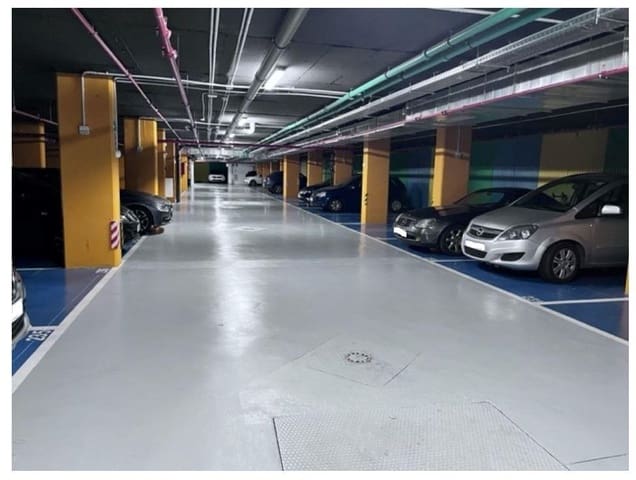 Garage til salg i Málaga by - € 39.300 (Ref: 8498824)