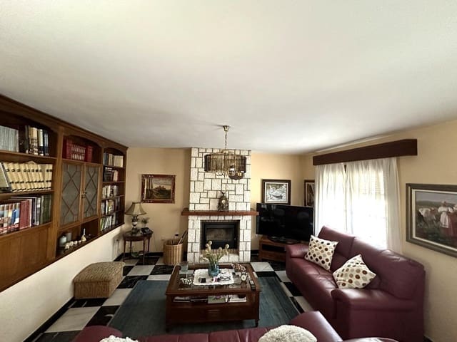 5 chambre Villa/Maison à vendre à Puerto de la Torre, Malaga ville avec garage - 750 000 € (Ref: 8498828)