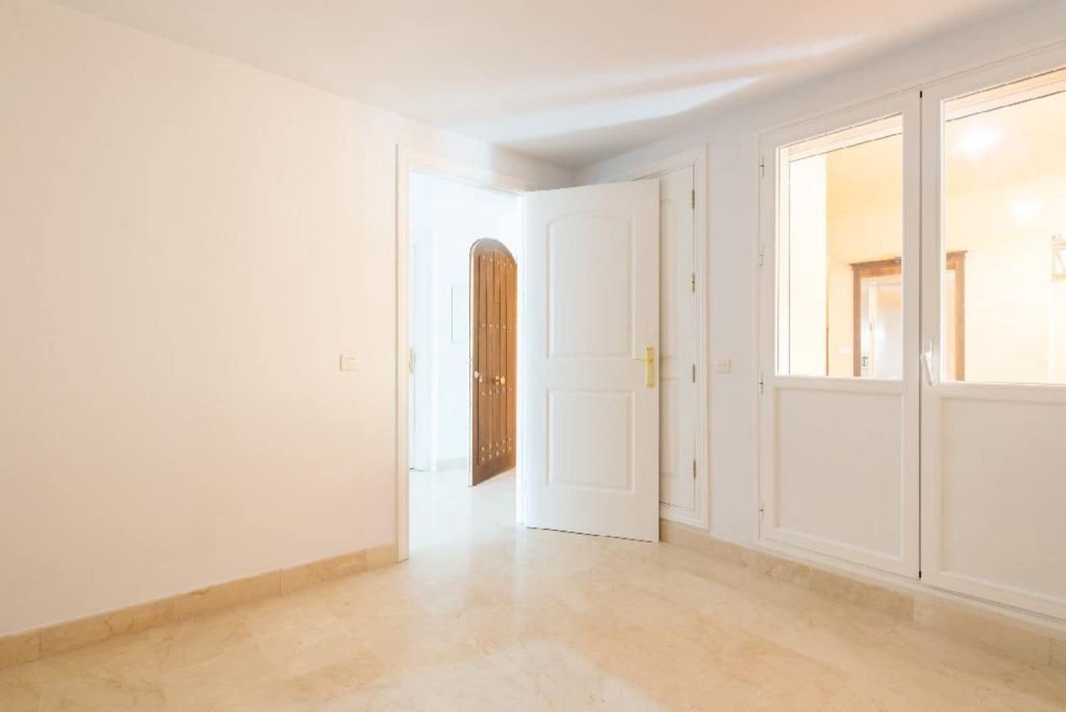 2 soveværelse Lejlighed til salg i Marbella med swimmingpool - € 344.500 (Ref: 8932389)