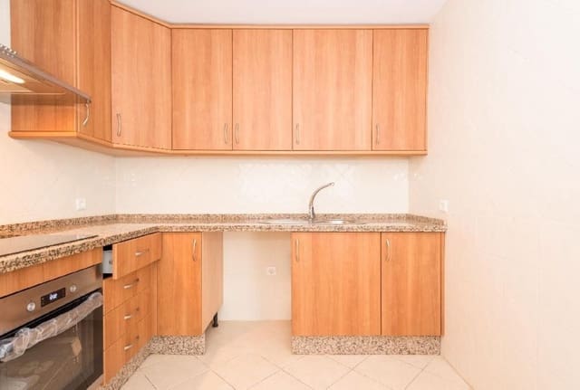 2 soveværelse Lejlighed til salg i Santa María, Marbella med swimmingpool - € 344.500 (Ref: 8932389)