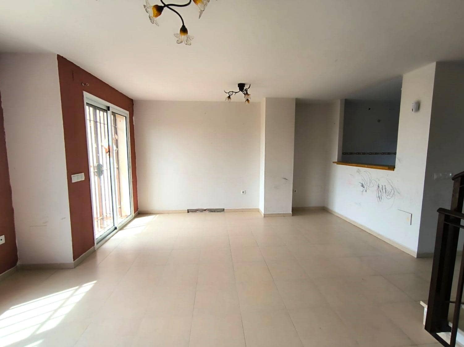 3 soveværelse Rækkehus til salg i Almayate med swimmingpool garage - € 310.000 (Ref: 8943859)