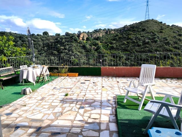 5 makuuhuone Maalaistalo myytävänä paikassa Málaga kaupunki mukana uima-altaan 
autotalli - 269 000 € (Ref: 8985933)