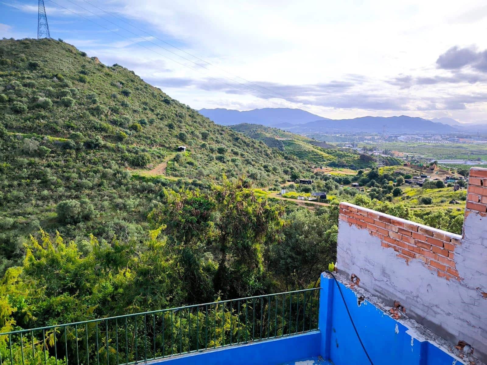 5 soveværelse Finca/Landehus til salg i Malaga by med swimmingpool garage - € 265.000 (Ref: 8985933)