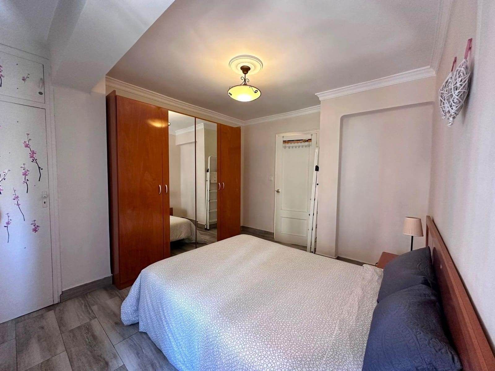 2 soveværelse Lejlighed til leje i Malaga by - € 950 (Ref: 9003581)