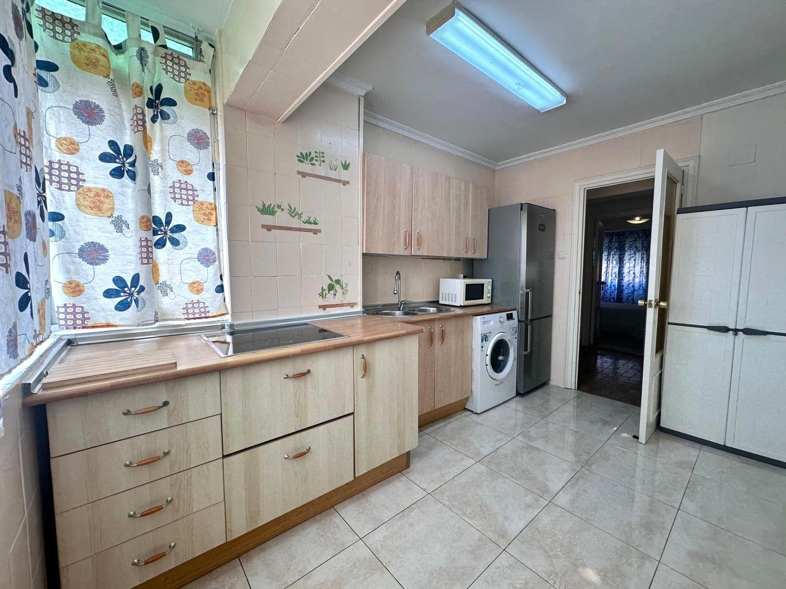 2 soveværelse Lejlighed til leje i Malaga by - € 950 (Ref: 9003581)