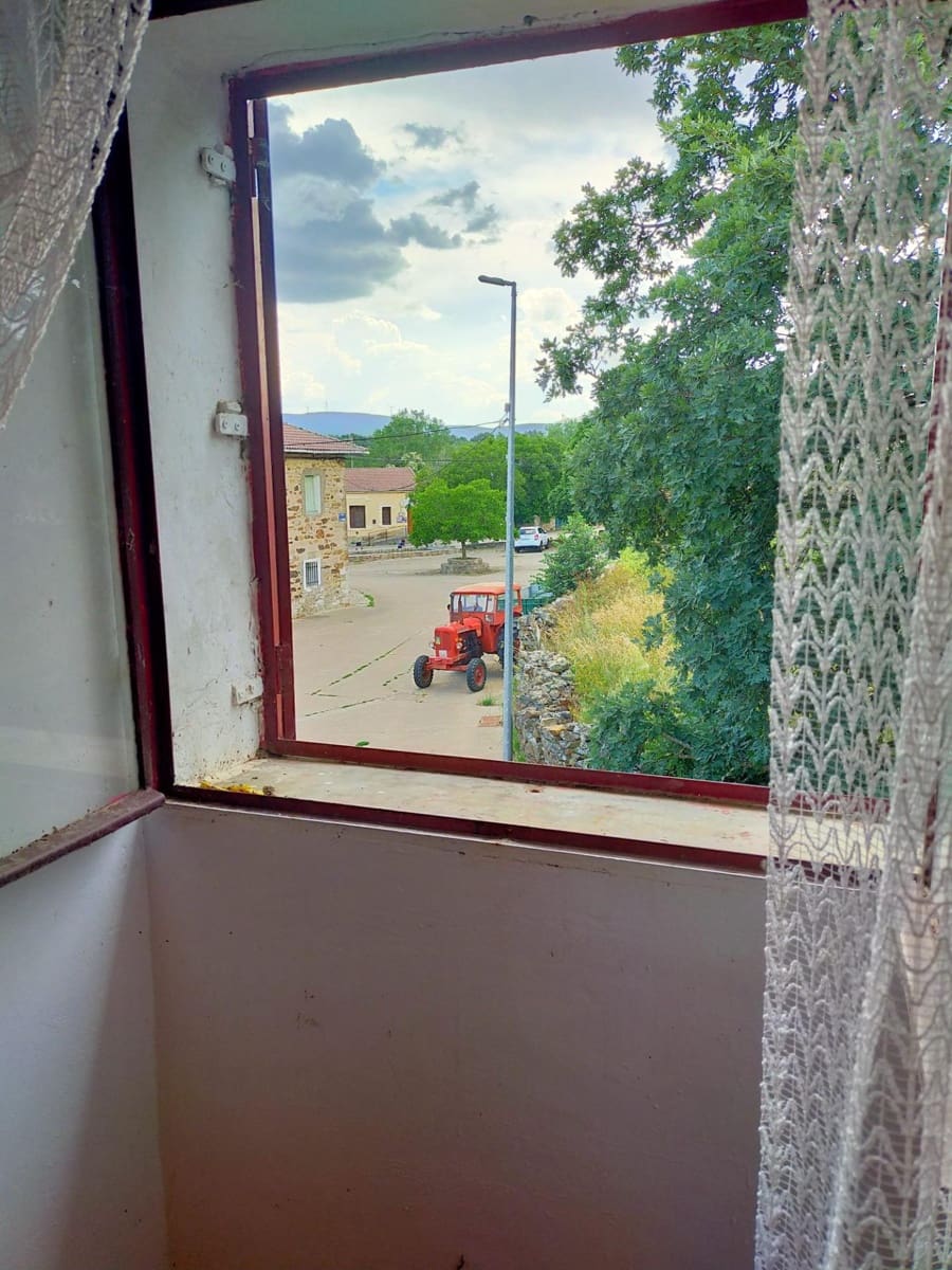 5 soveværelse Byhus til salg i Santa Colomba de Somoza - € 79.000 (Ref: 9057850)