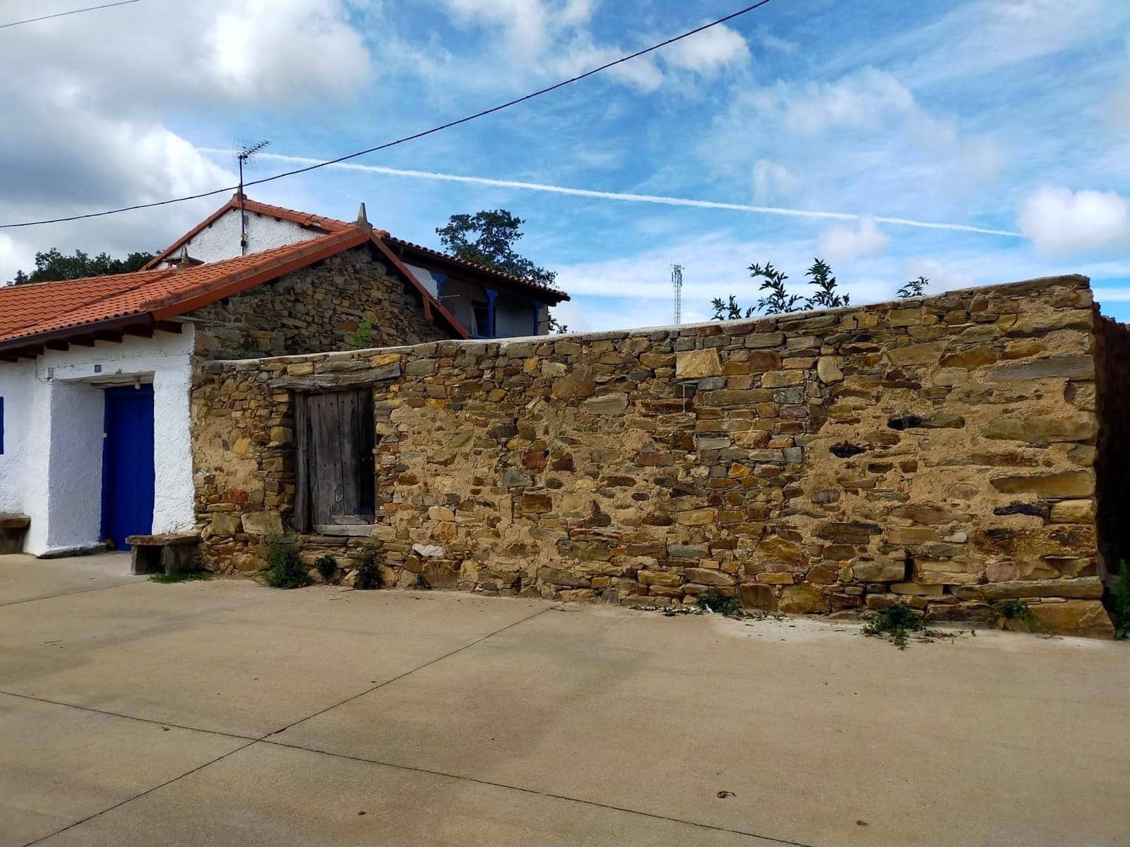 5 soveværelse Byhus til salg i Santa Colomba de Somoza - € 79.000 (Ref: 9057850)