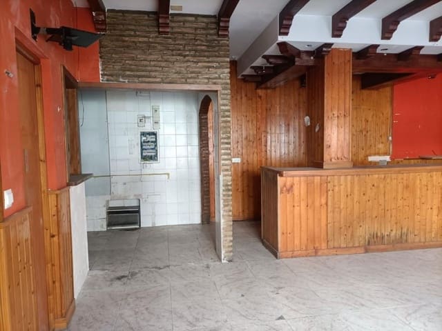 Commercieel te koop in Nerja - € 374.000 (Ref: 9240352)