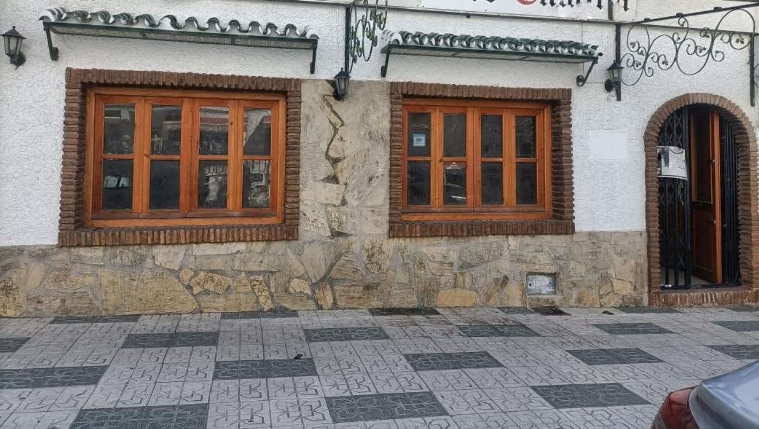 Kommersiell til salgs i Nerja - € 374 000 (Ref: 9240352)