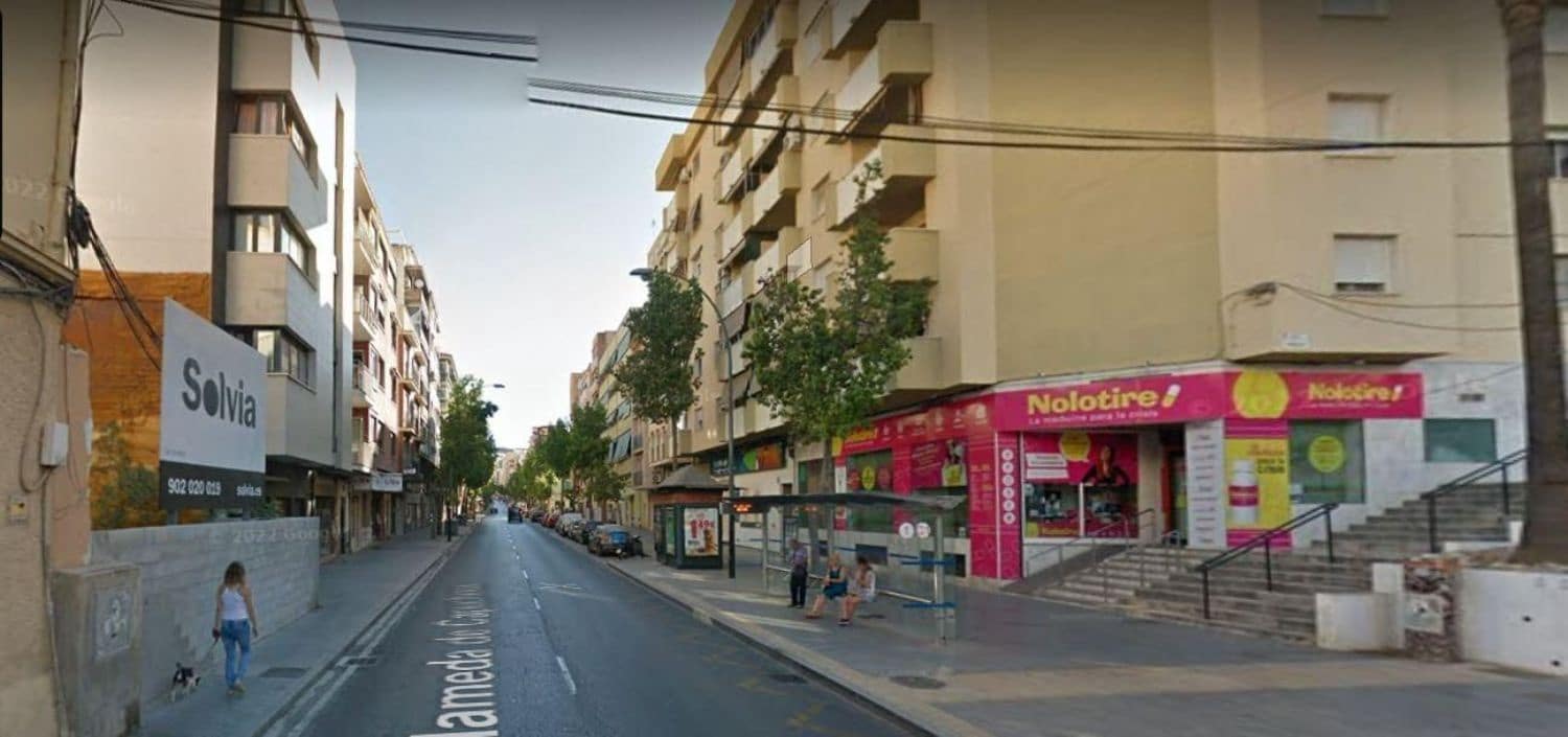 Erhverv til salg i Malaga by - € 489.300 (Ref: 9240353)