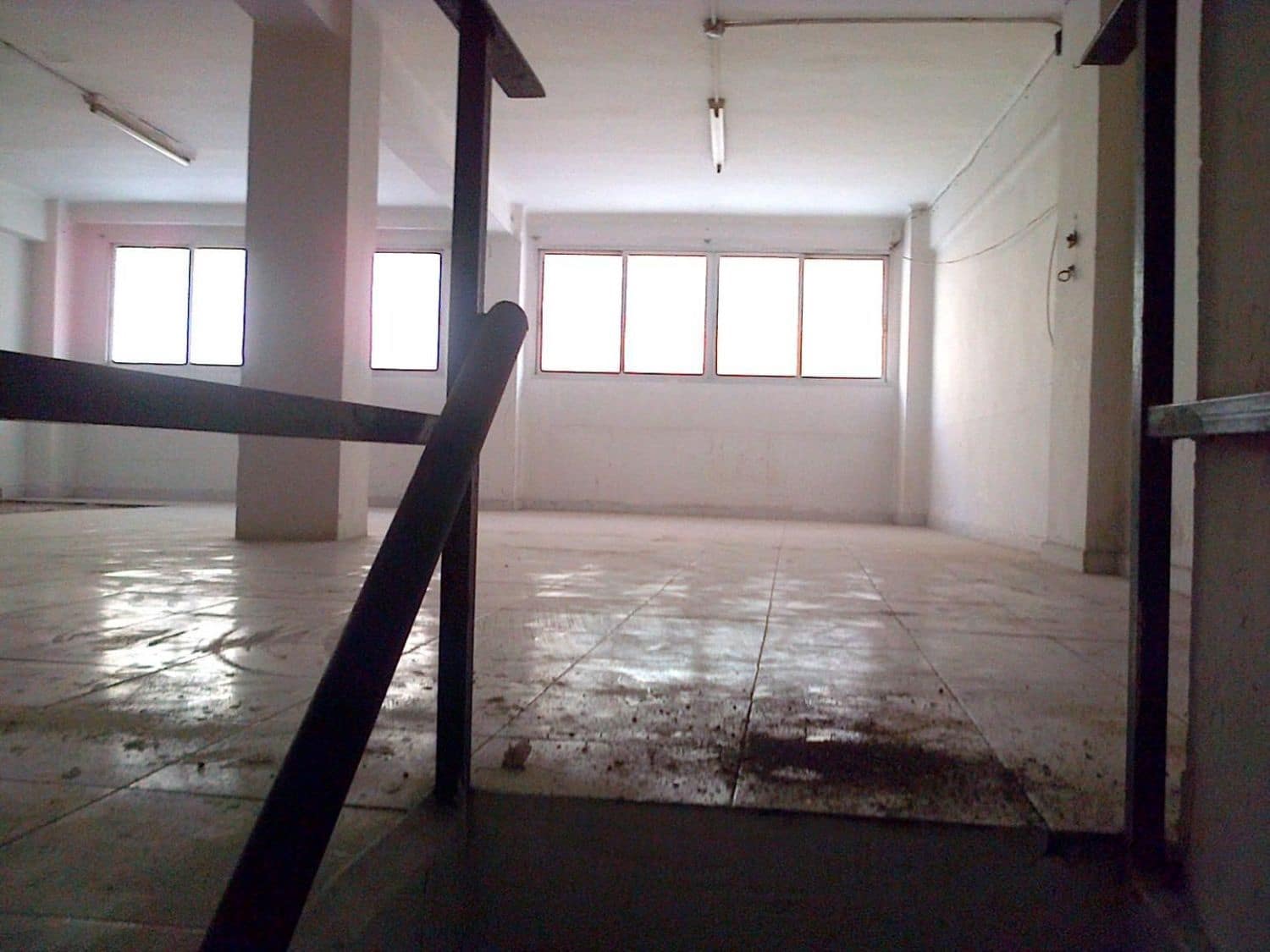 Commercial for sale in Malaga city - € 471,400 (Ref: 9240354)