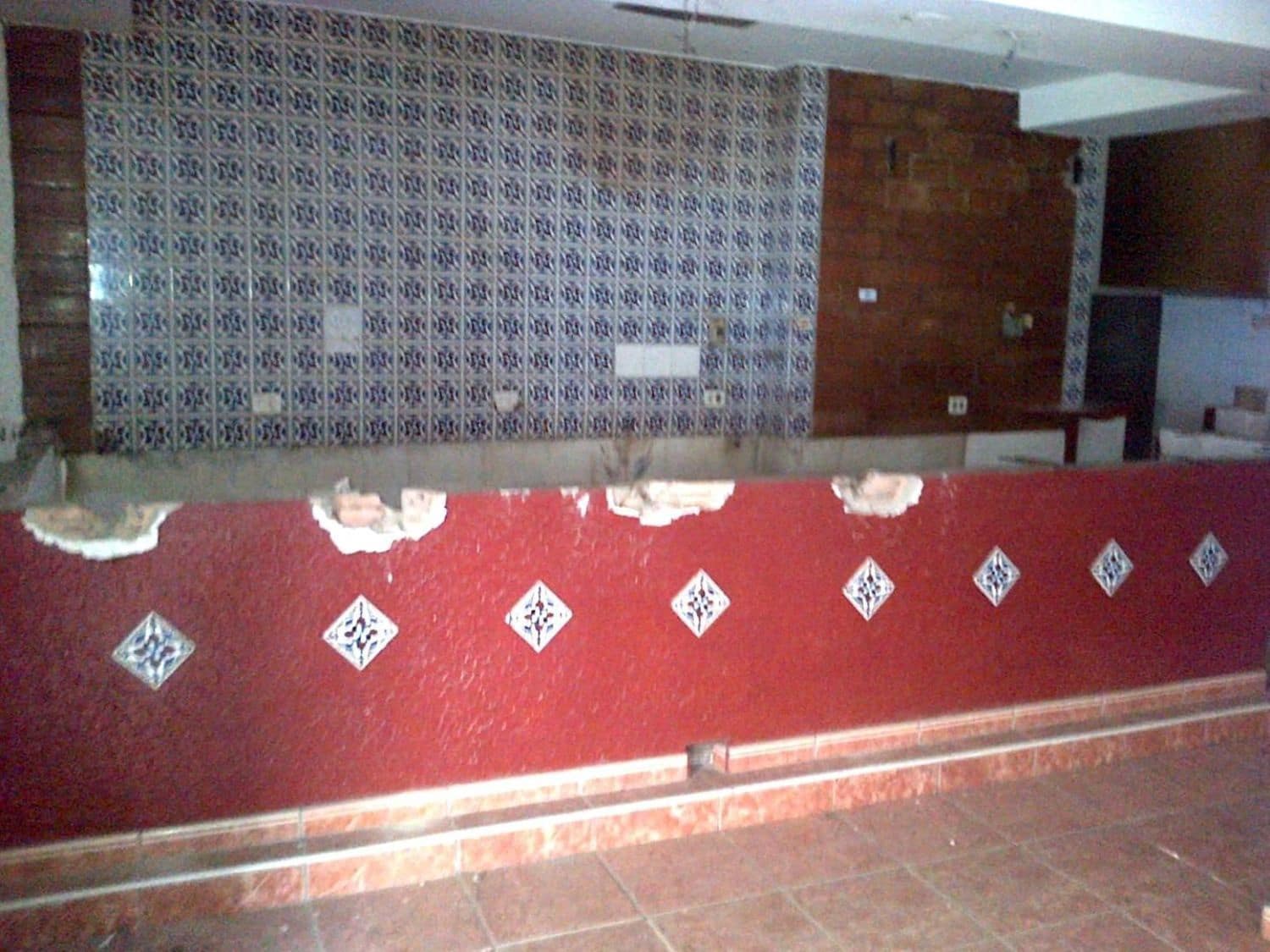 Commercial for sale in Malaga city - € 471,400 (Ref: 9240354)