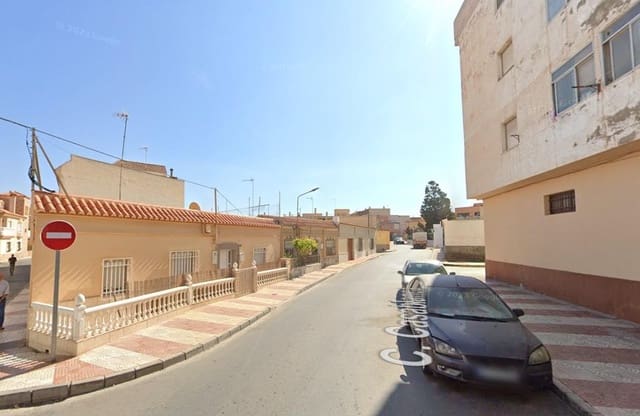 3 makuuhuone Asunto myytävänä paikassa Roquetas de Mar mukana 
autotalli - 67 000 € (Ref: 9240357)