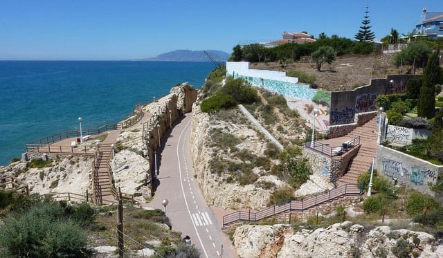 Komercyjne na sprzedaż w Rincón de la Victoria - 530 800 € (Ref: 9243372)