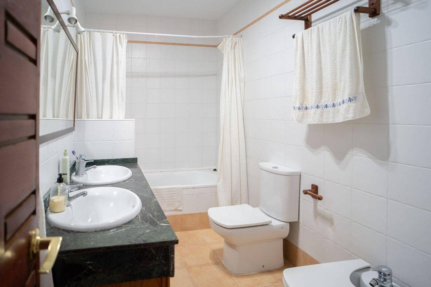 9 soverom Villa til salgs i Malaga by med svømmebasseng - € 1 575 000 (Ref: 9317821)