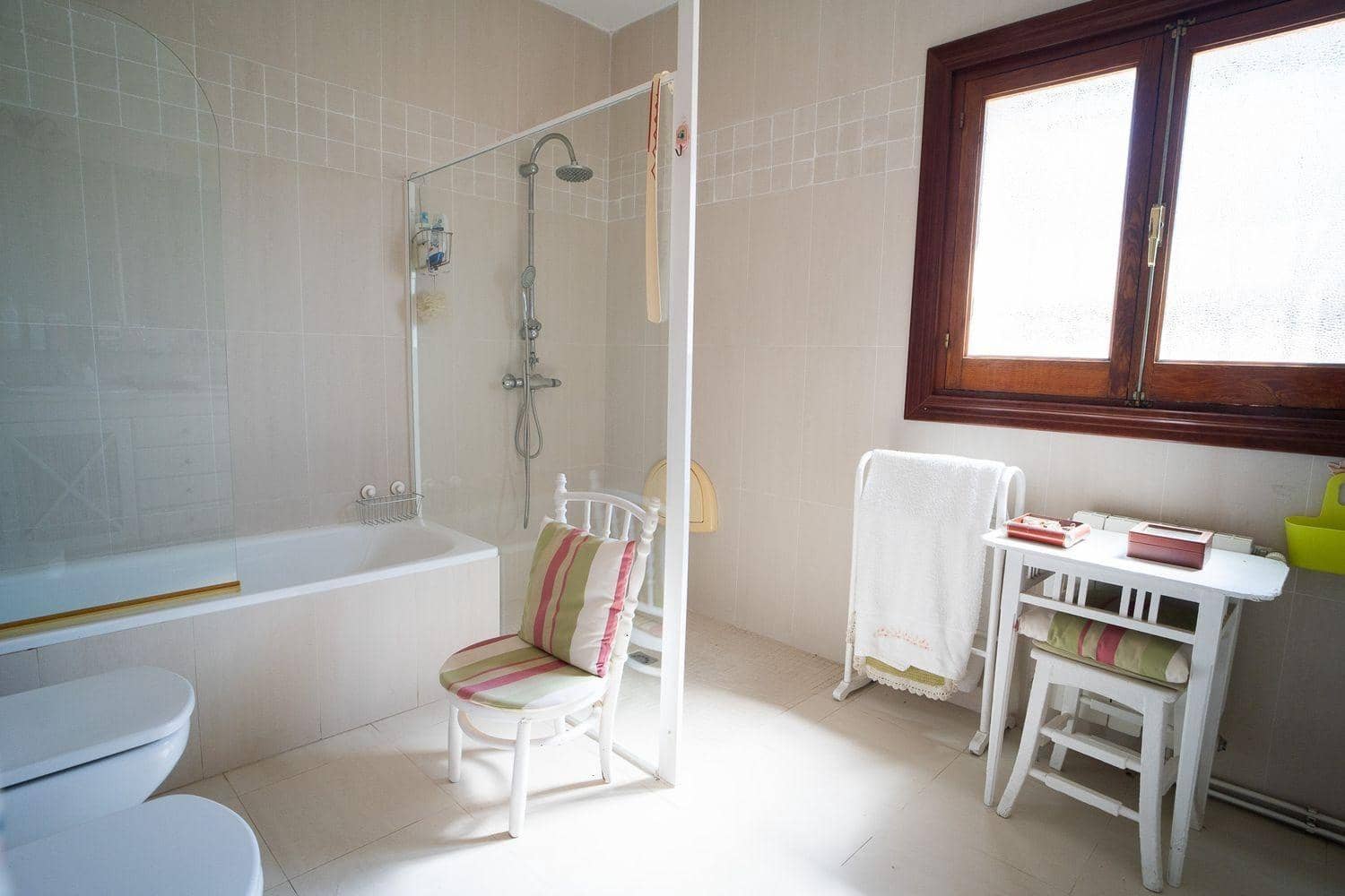 9 soverom Villa til salgs i Malaga by med svømmebasseng - € 1 575 000 (Ref: 9317821)