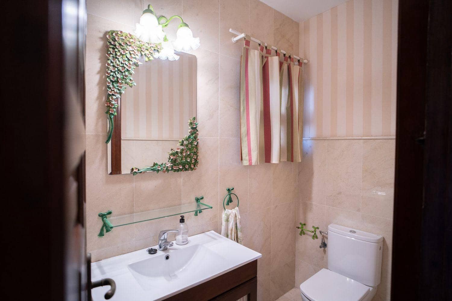 9 soverom Villa til salgs i Malaga by med svømmebasseng - € 1 575 000 (Ref: 9317821)