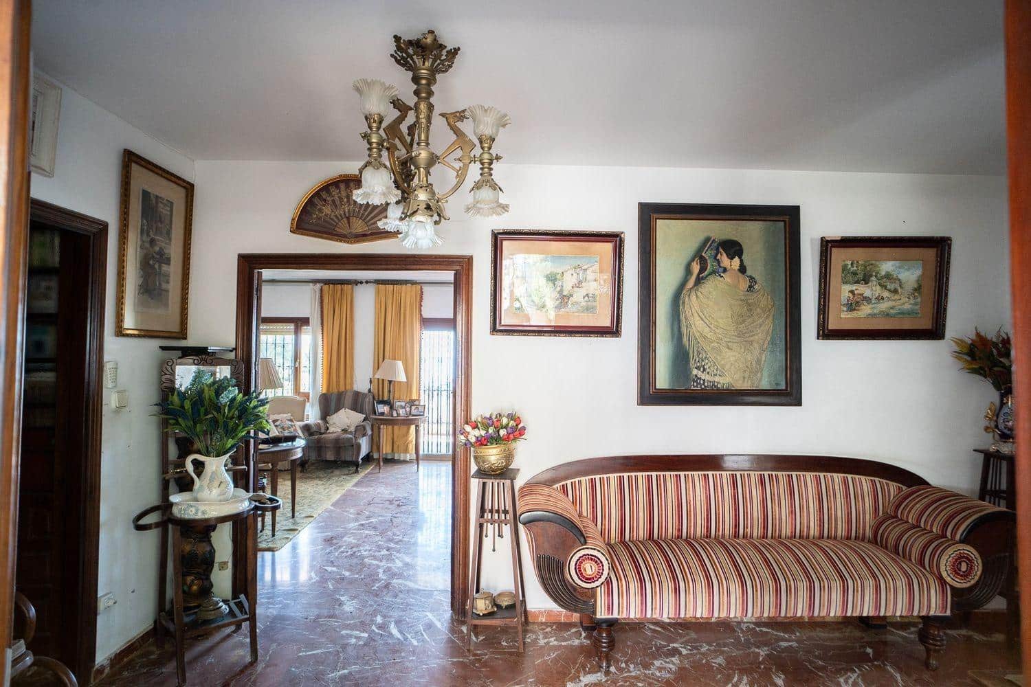 9 soverom Villa til salgs i Malaga by med svømmebasseng - € 1 575 000 (Ref: 9317821)