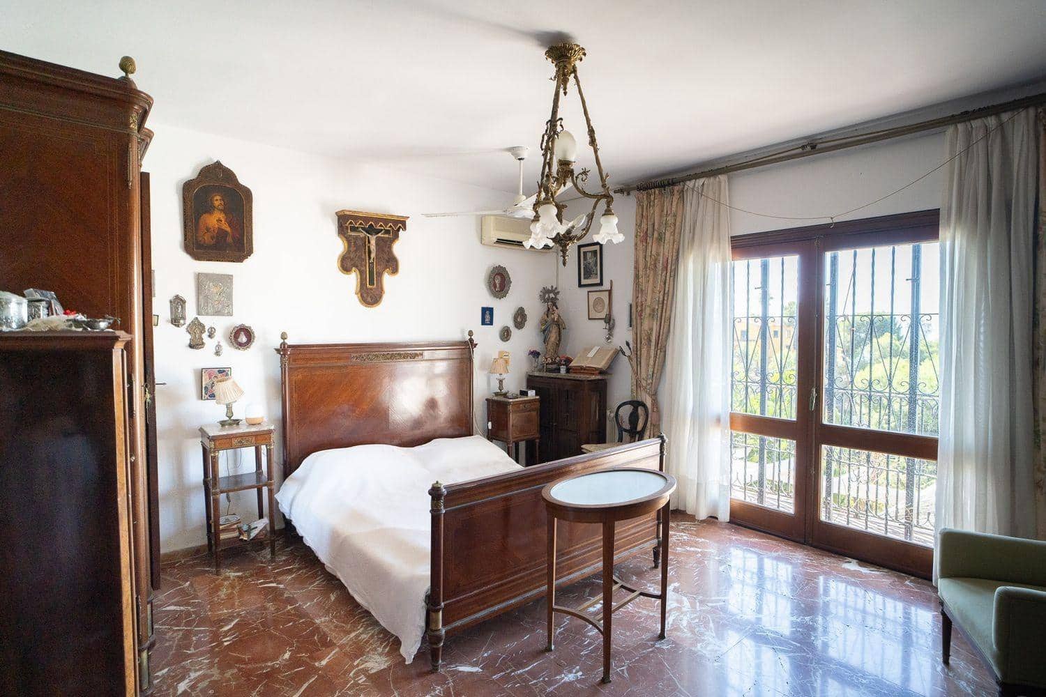 9 soverom Villa til salgs i Malaga by med svømmebasseng - € 1 575 000 (Ref: 9317821)