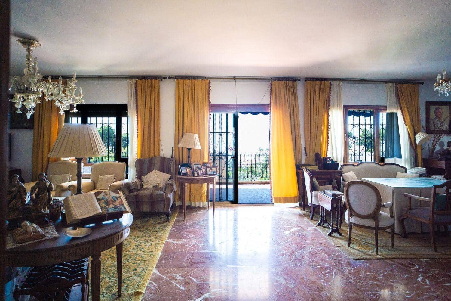 9 soverom Villa til salgs i Malaga by med svømmebasseng - € 1 575 000 (Ref: 9317821)