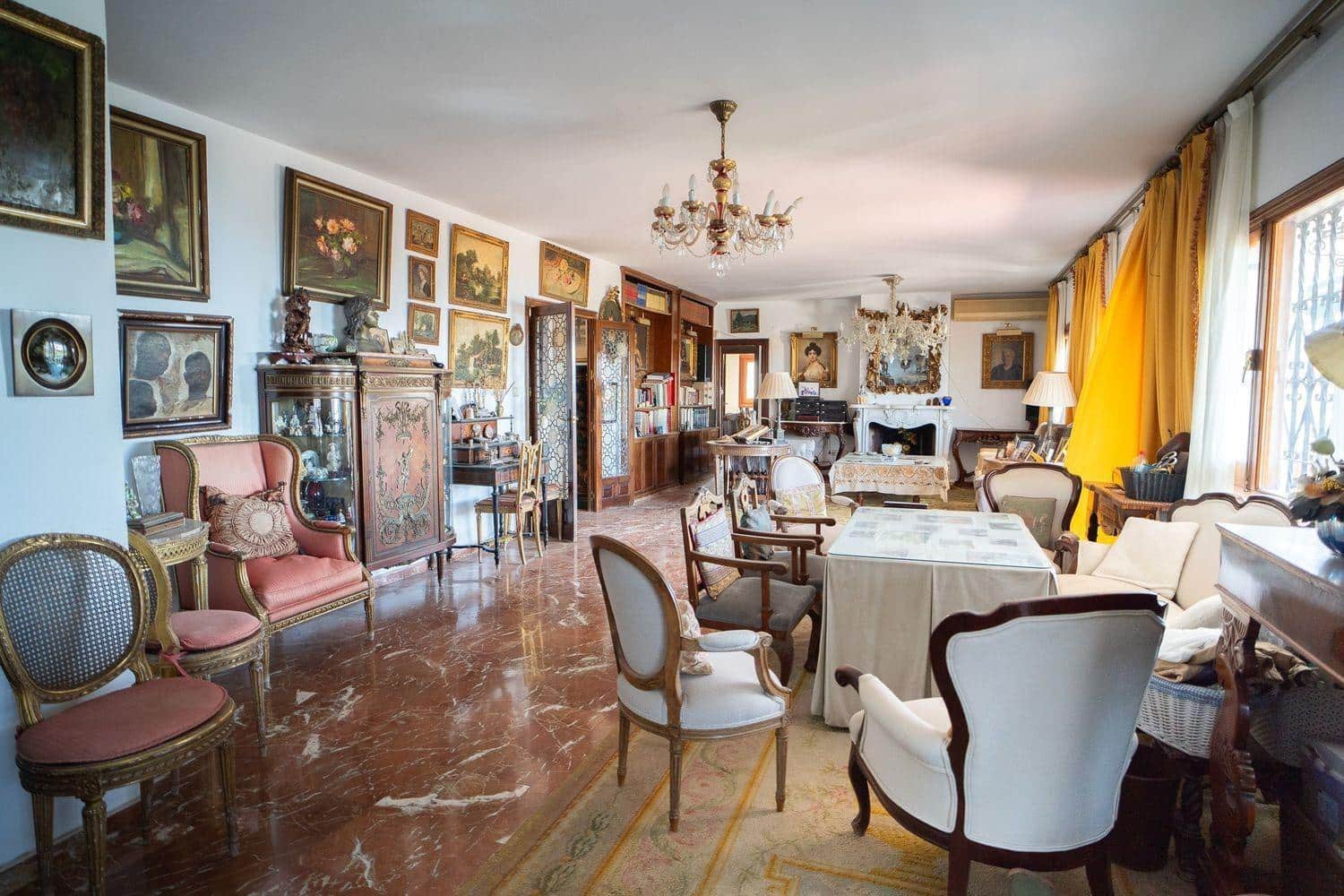 9 soverom Villa til salgs i Malaga by med svømmebasseng - € 1 575 000 (Ref: 9317821)