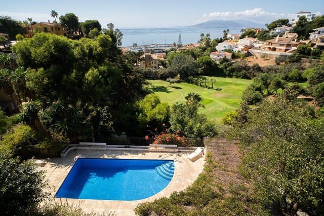 9 soveværelse Villa til salg i El Candado, Málaga by med swimmingpool - € 1.575.000 (Ref: 9317821)