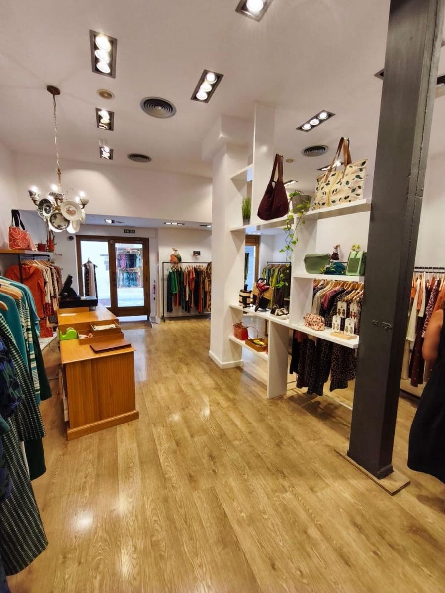 Erhverv til leje i Malaga by - € 5.000 (Ref: 9321872)