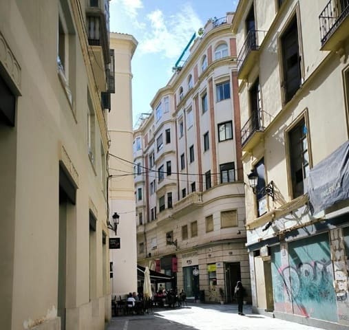 Commercial for rent in Centro Historico, Málaga city - € 4,250 (Ref: 9321872)