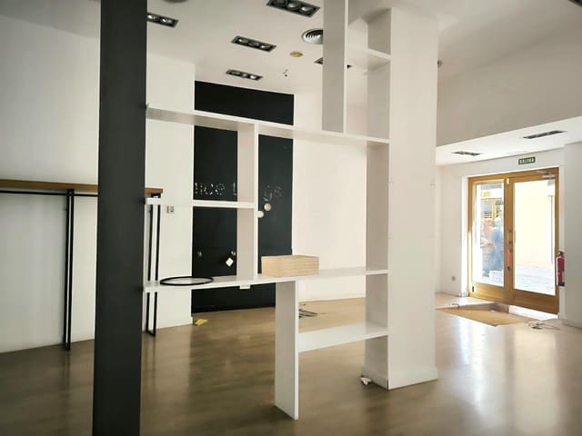 Commercial for rent in Centro Historico, Málaga city - € 4,250 (Ref: 9321872)