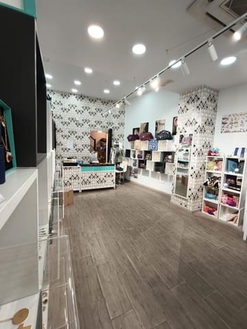 Erhverv til leje i Centro Historico, Málaga by - € 2.000 (Ref: 9337998)