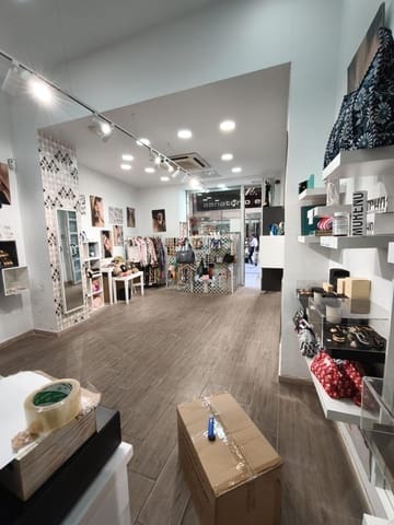 Erhverv til leje i Centro Historico, Málaga by - € 2.000 (Ref: 9337998)