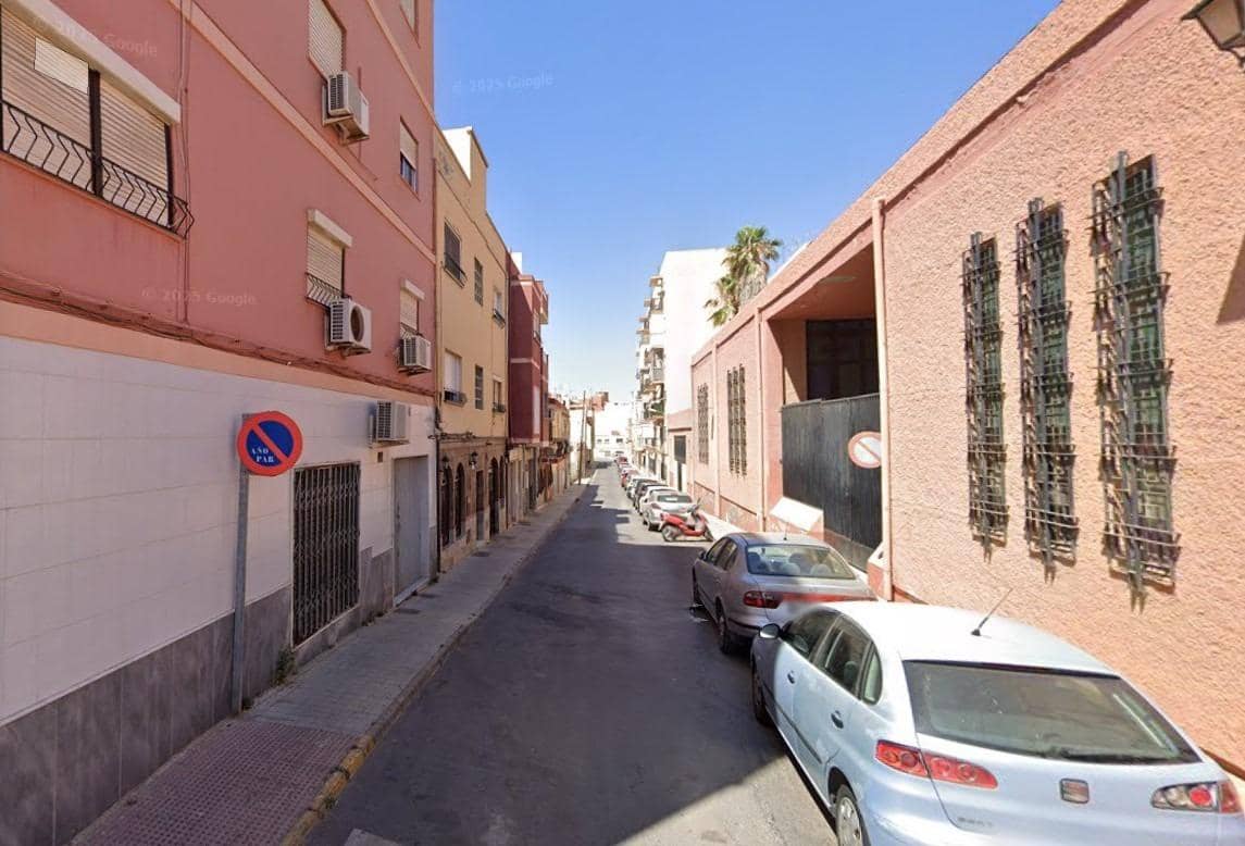 Kommersiell til salgs i Almeria by - € 390 400 (Ref: 9337999)