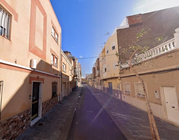 Local Comercial en Almería ciudad en venta - 390.400 € (Ref: 9337999)