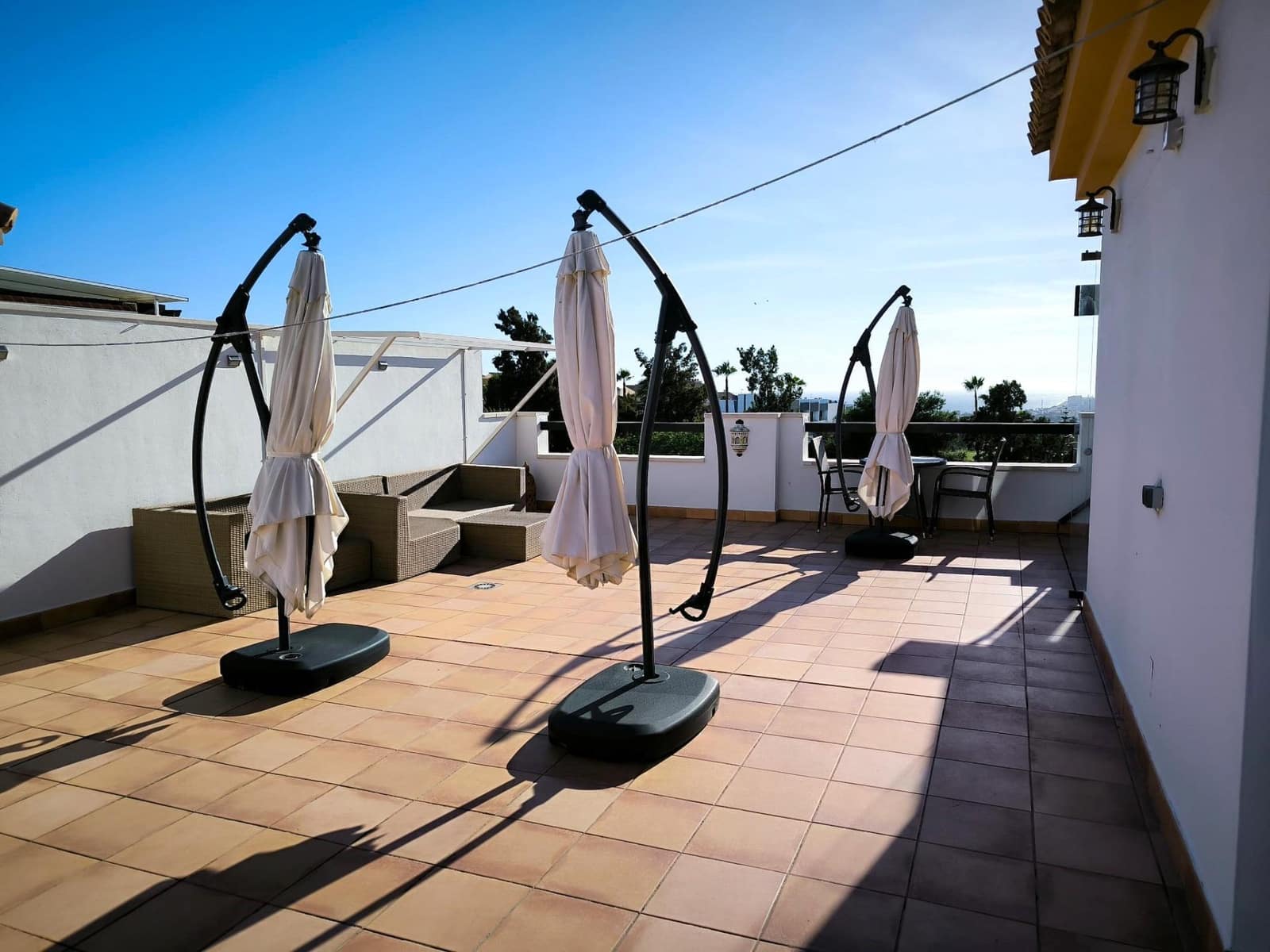 2 soverom Penthouse til salgs i Caleta de Velez med svømmebasseng garasje - € 459 000 (Ref: 9341159)