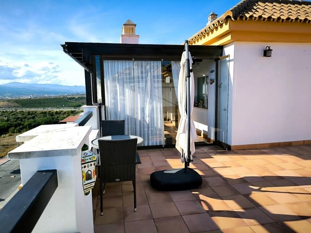 2 soverom Penthouse til salgs i Caleta de Vélez, Vélez-Málaga med svømmebasseng garasje - € 459 000 (Ref: 9341159)