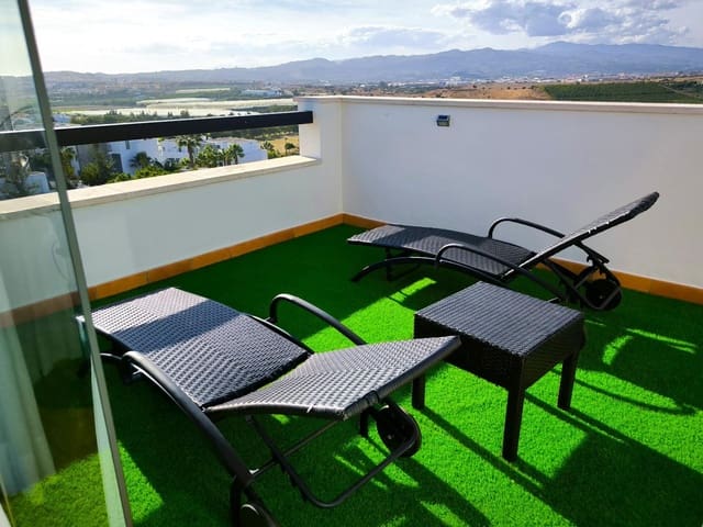 2 soverom Penthouse til salgs i Caleta de Vélez, Vélez-Málaga med svømmebasseng garasje - € 459 000 (Ref: 9341159)
