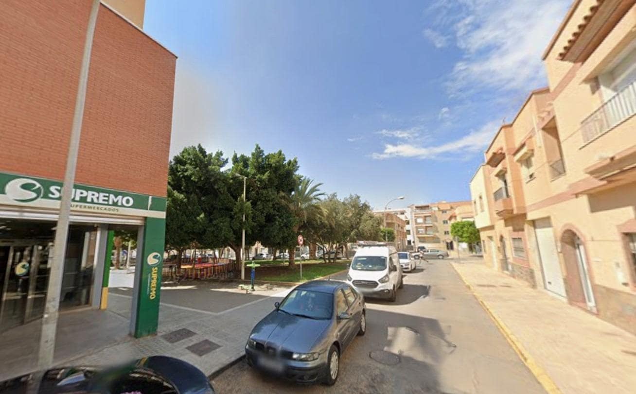 Local Comercial en Santa María del Águila en venta - 154.700 € (Ref: 9349512)