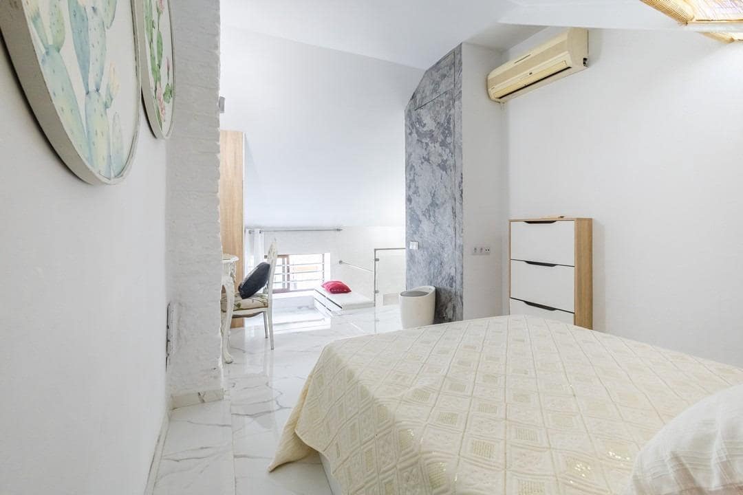 3 soveværelse Rækkehus til salg i Malaga by - € 560.000 (Ref: 9427164)