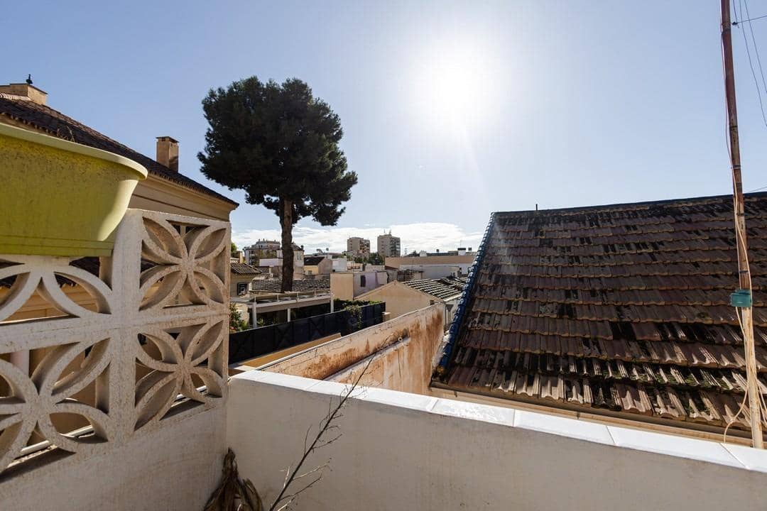 3 soveværelse Rækkehus til salg i Malaga by - € 560.000 (Ref: 9427164)