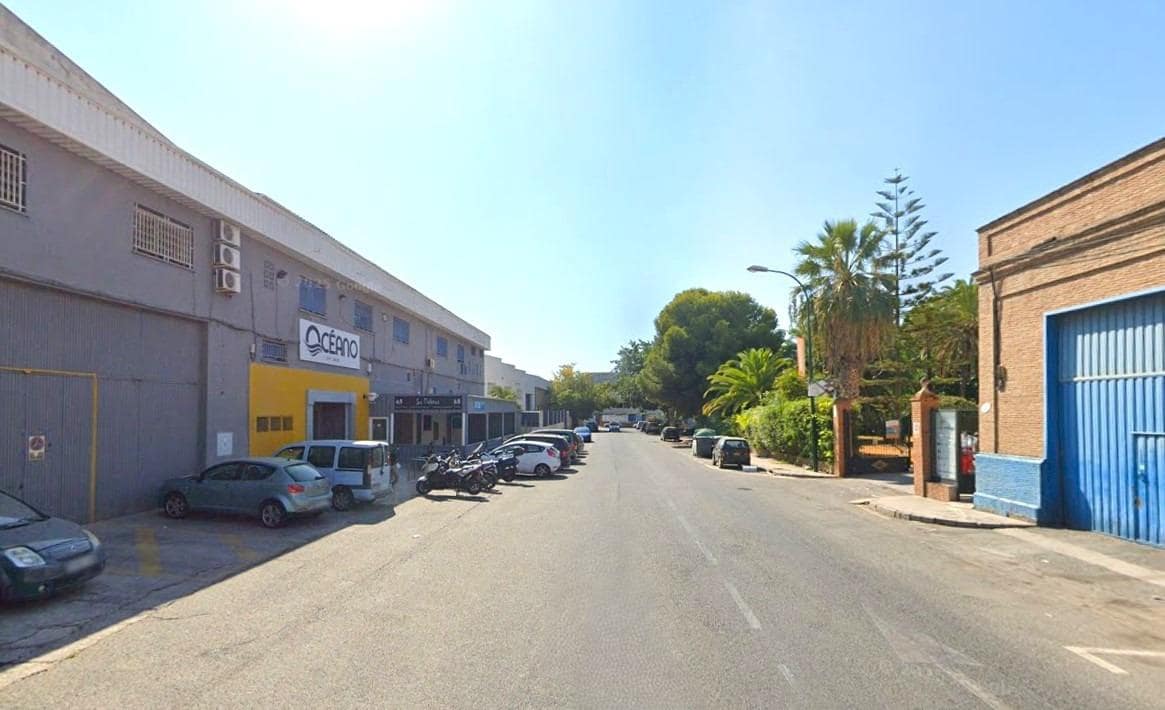 Biuro do wynajęcia w Miasto Malaga - 325 € (Ref: 9456225)