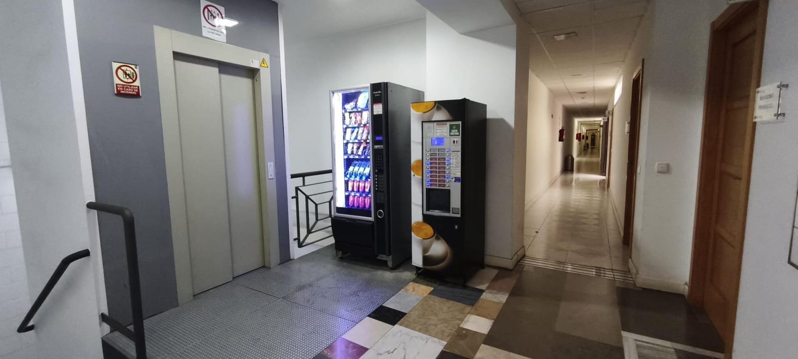 Biuro do wynajęcia w Miasto Malaga - 325 € (Ref: 9456225)