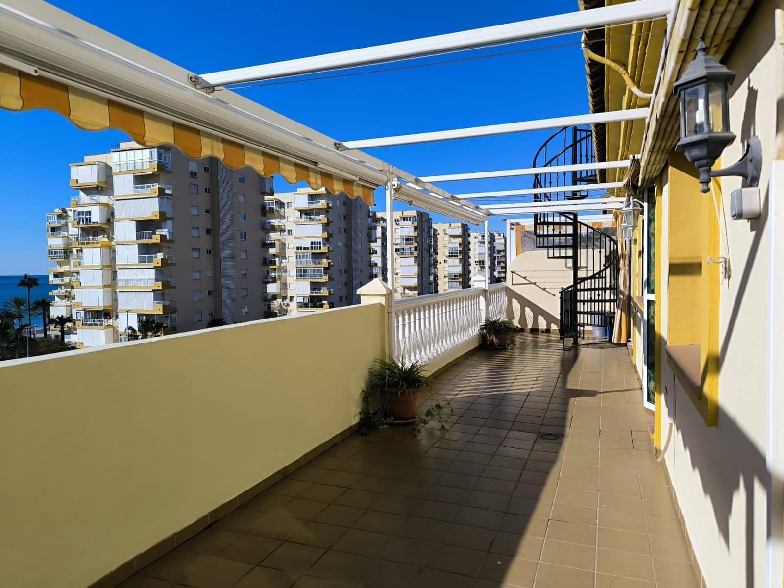 2 sovrum Takvåning till salu i Algarrobo - 470 000 € (Ref: 9482027)