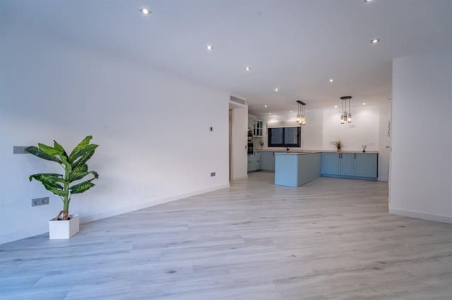 3 bedroom Flat for sale in La Malagueta, Málaga city with garage - € 795,000 (Ref: 9619202)