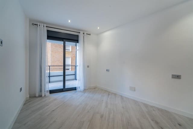 3 bedroom Flat for sale in La Malagueta, Málaga city with garage - € 795,000 (Ref: 9619202)